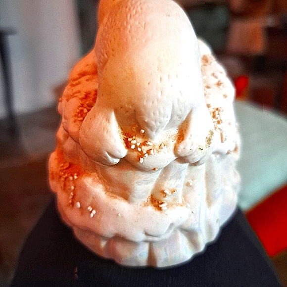 1957 White Baby Seal Shaker. - Picture 3 of 3